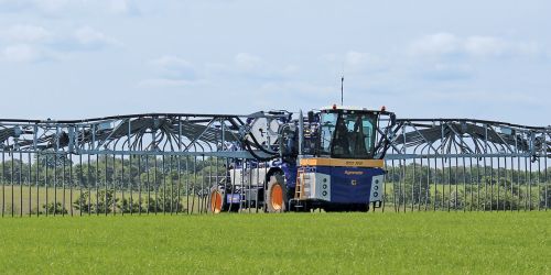 文章的预告图片： Agrometer. 丹麦公司Agrometer生产用于在农地撒播液体肥料的泵车。