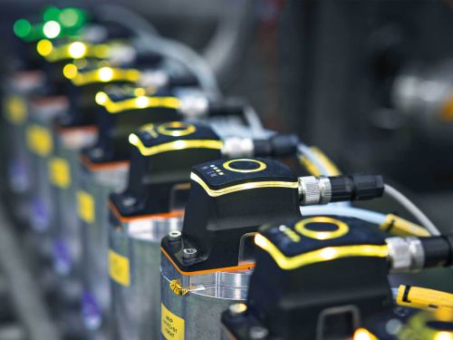 阀门传感器与全面状态LED指示灯排成一列