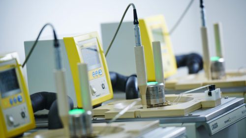 TCC可自检温度传感器性能 - ifm