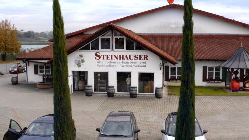 文章的预告图片： Traditional Steinhauser distillery and moneo. Digitisation of a distillery with ifm sensors and moneo