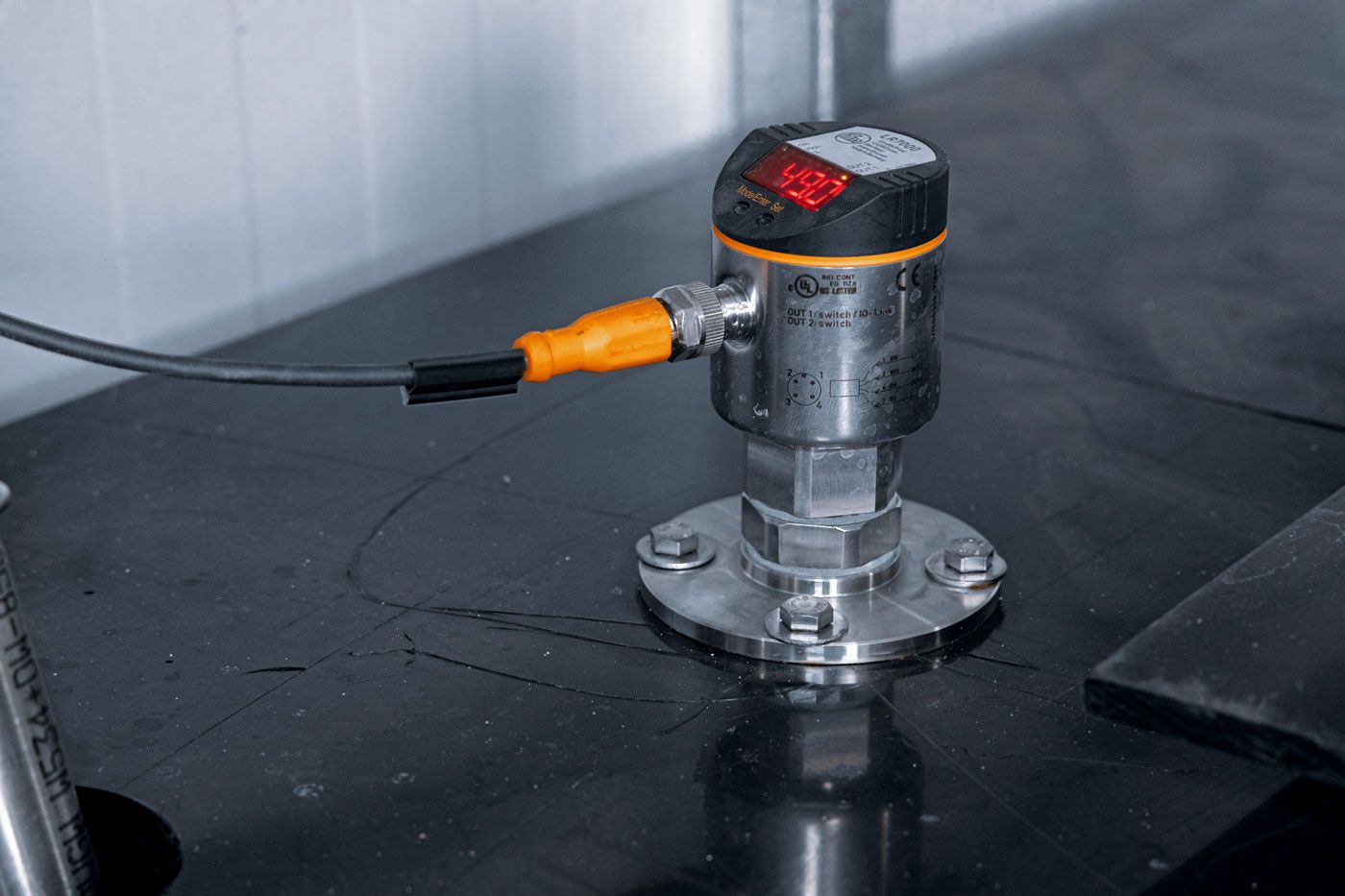 Датчик уровня ifm lr7000
